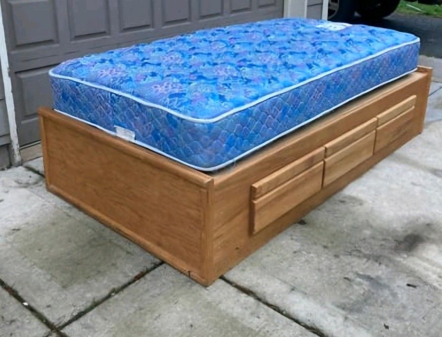 Twin Bed