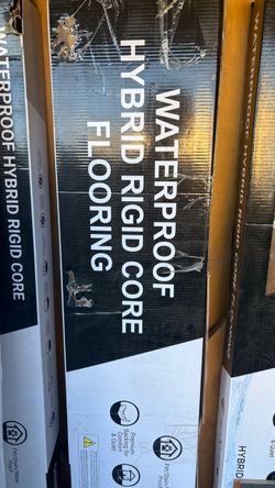 Waterproof Hybrid Rigid Core Flooring