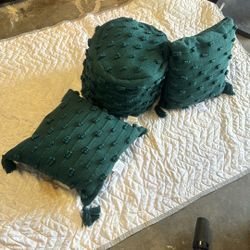 Foot Rest With 2 Pillows 