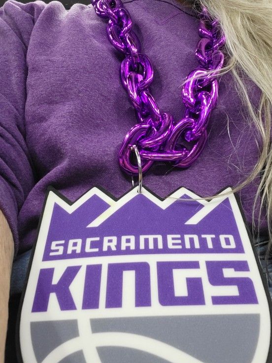 LAKERS Comin' to Town!