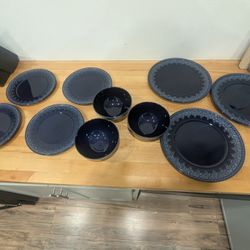 Lenox Dishes Set