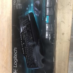 Logitech MK710 Wireless Desktop Keyboard And Mouse 