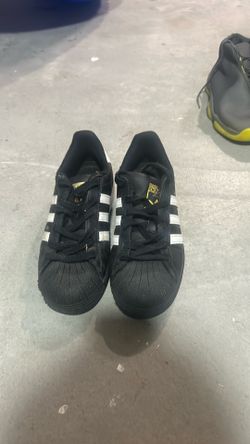 Adidas super stars