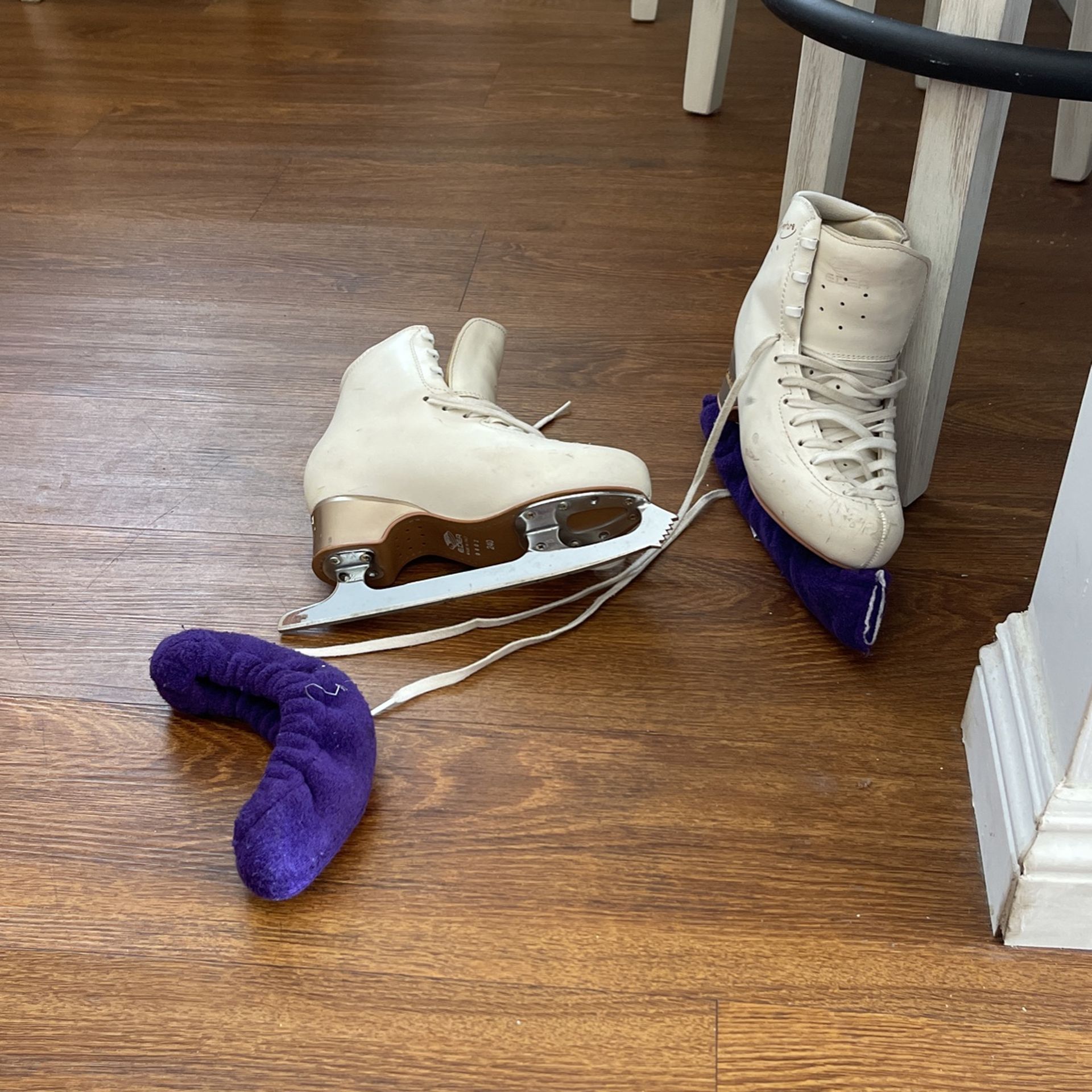 ice skating shoes