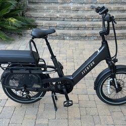 Aventon Abound SR 2025- Like NEW! With Captain’s Seat For Kids, Bike Rack And Cooler Bag