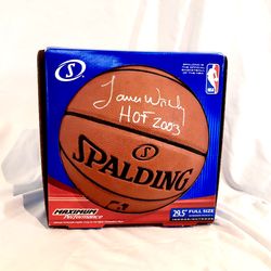 NBA - James Worthy Los Angeles Lakers Autographed “HOF 2003” Basketball