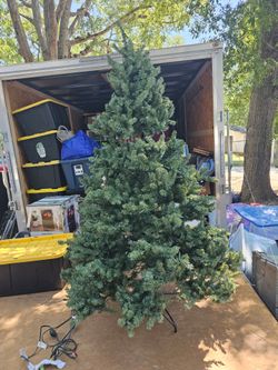 Balsalm hill prelit 6.5 ft tree. Labeled and easy assembly. Comes with carry bag and stand. Make offer