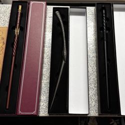 Harry Potter & Fantastic Beast Wands Universal Studios 