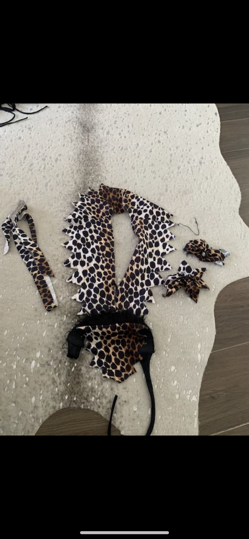 Cave Woman Vtg Halloween Costume Leopard Cheetah Women’s 4 Piece