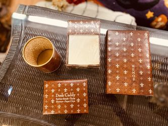 Fleur de lis Desk Caddy “NEW no box . $40 firm “NO HOLDING “