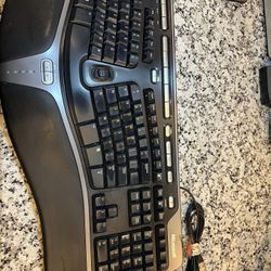 Microsoft Natural Ergonomic Keyboard 