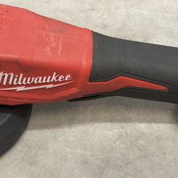 Milwaukee M18 Brushless 4-1/2 In. /5 In. Grinder 