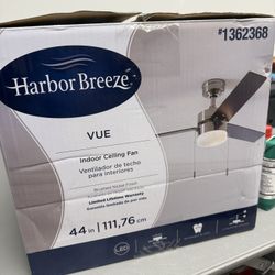 Vue 44-in Brushed nickel with Driftwood/cocoa Blades Ceiling Fan, light, pull chain, 3-blade