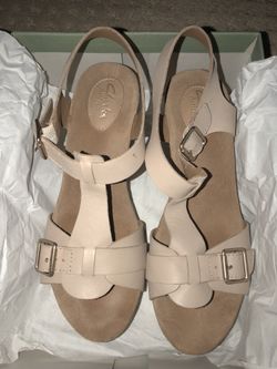 Clarks Artisan Nude Sandals Size 10