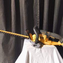 DCHT820 Hedge Trimmer, DeWalt