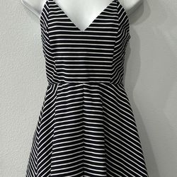 womens Windsor Fashion fit & flare black white striped romper - M