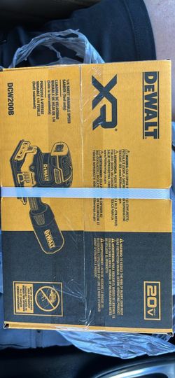 DEWALT DCW200B 20V XR 1/4 Sheet Sander