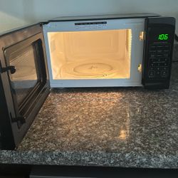Small microwave 