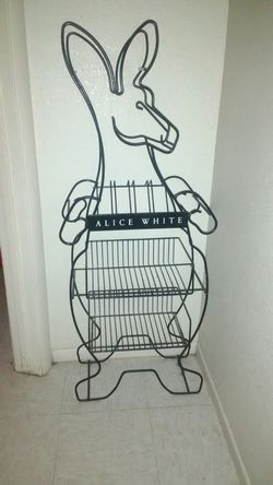 Alice White wine rack