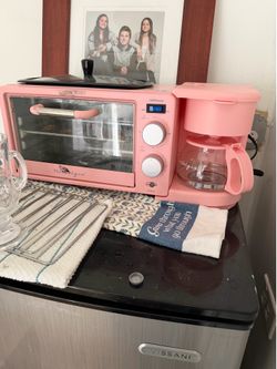 Like New pink combination coffee/ toaster/cooking