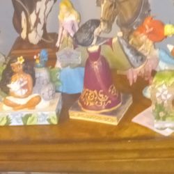 7 Statues