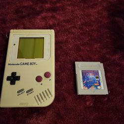 Original Gameboy With Tetris! 