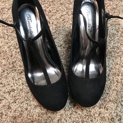 Cute Black Suade Wedged Heels