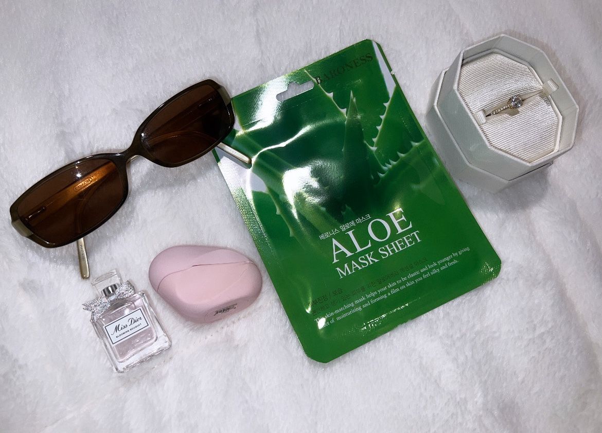 Swarovski Ring, Coach Sunglasses & Sample Perfumes