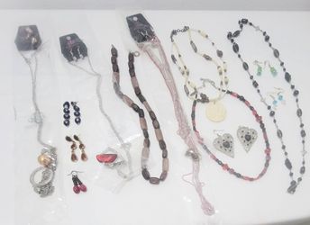 Lot of costume jewelry
