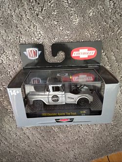 M2 Machines 1958 Chevrolet Apache Tow Truck Die-Cast