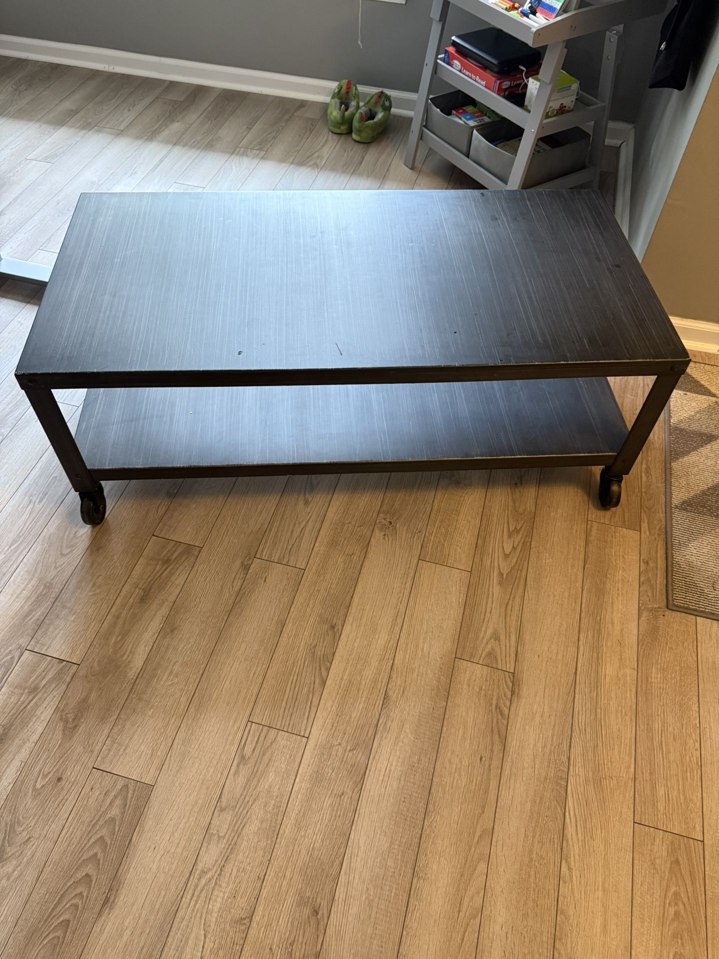 INDUSTRIAL STYLE COFFEE TABLE 
