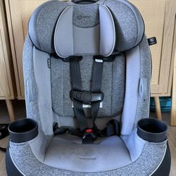 Safety First Convertible Car seat 