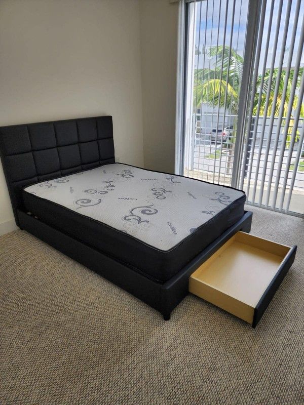 Brand New Queen Bed Frame with Mattress / Cama Queen con Colchón Nuevo a Estrenar....Fast Delivery 🚚