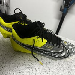 Football shoes