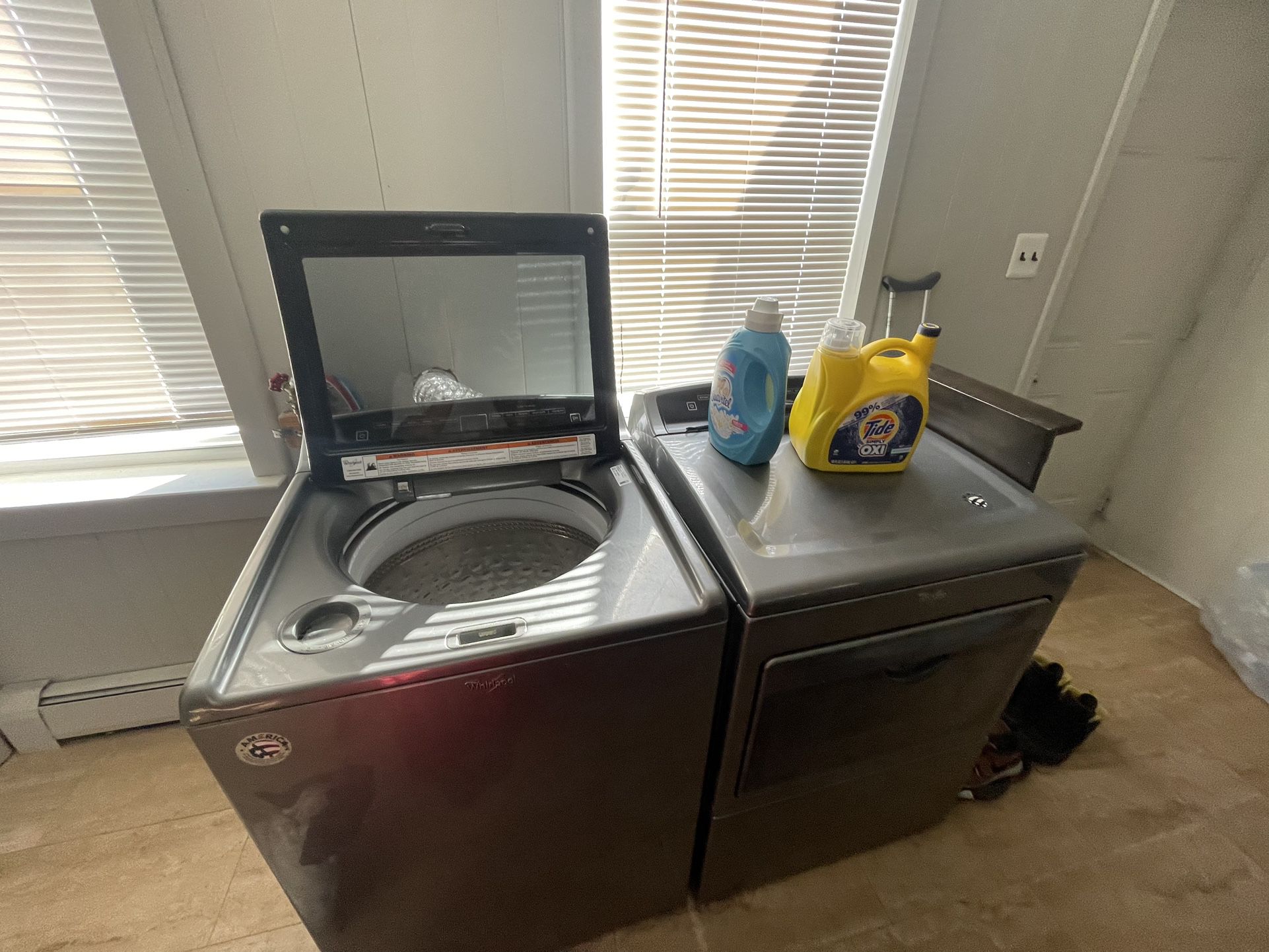 Washer/dryer Refrigerator