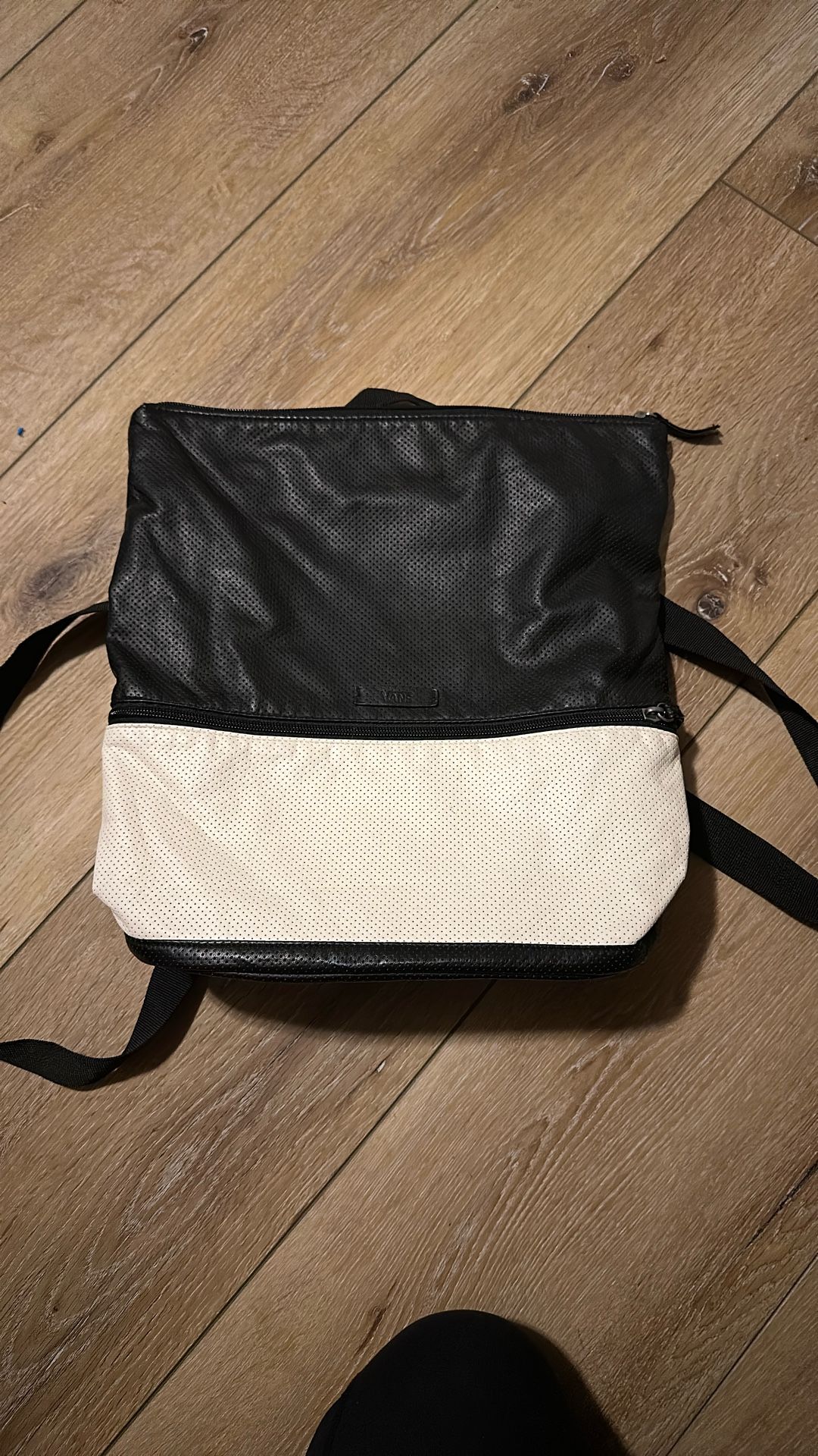 VANS NEW Leather Perforated Backpack $15 
