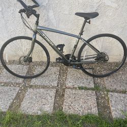 Trek Verve1 Hybrid Men’s Bike Aluminum Medium Frame Disk Brakes