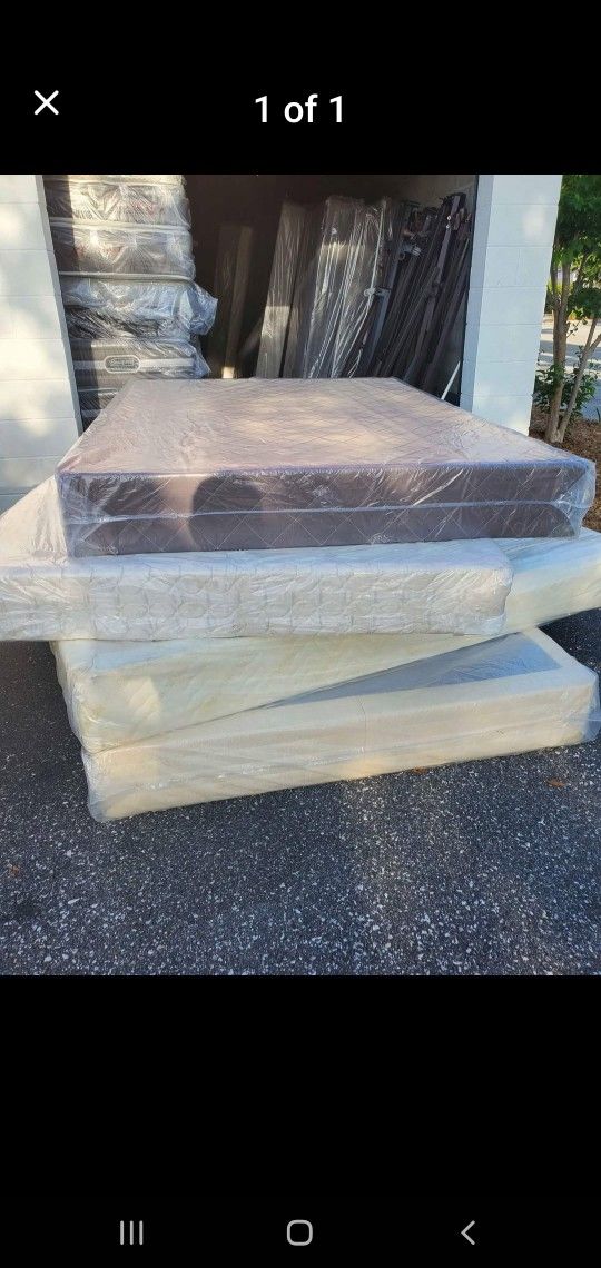 Queen box springs new can deliver