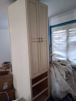 Cabinets and range