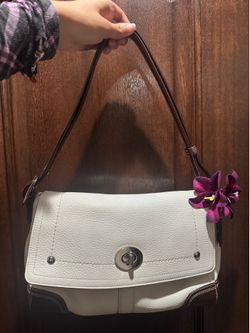 White leather y2k Coach Shoulder Bag