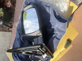 2011-2015 Kia Sorrento Passenger Side Mirror