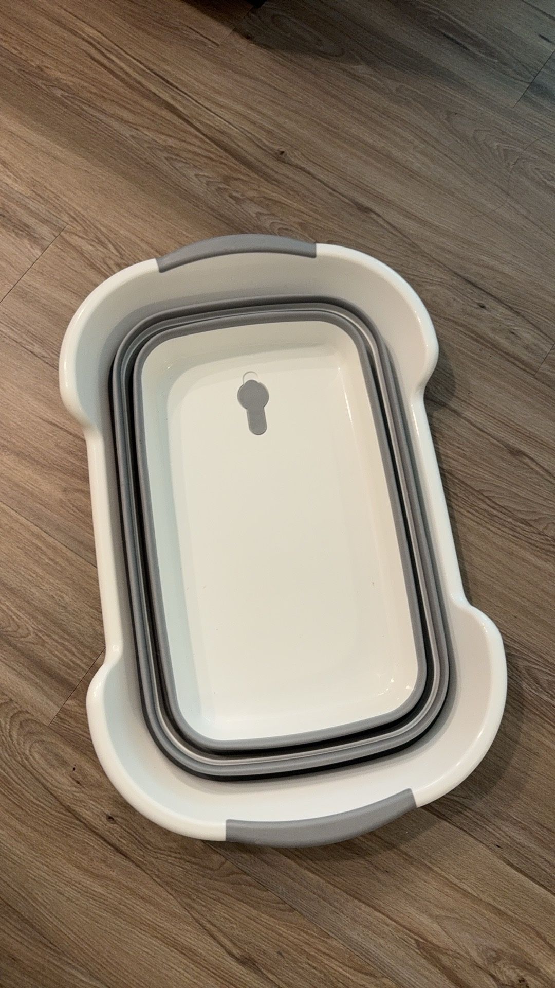 Pet bathtub