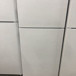 Perfect Refrigerator for that Tight Space