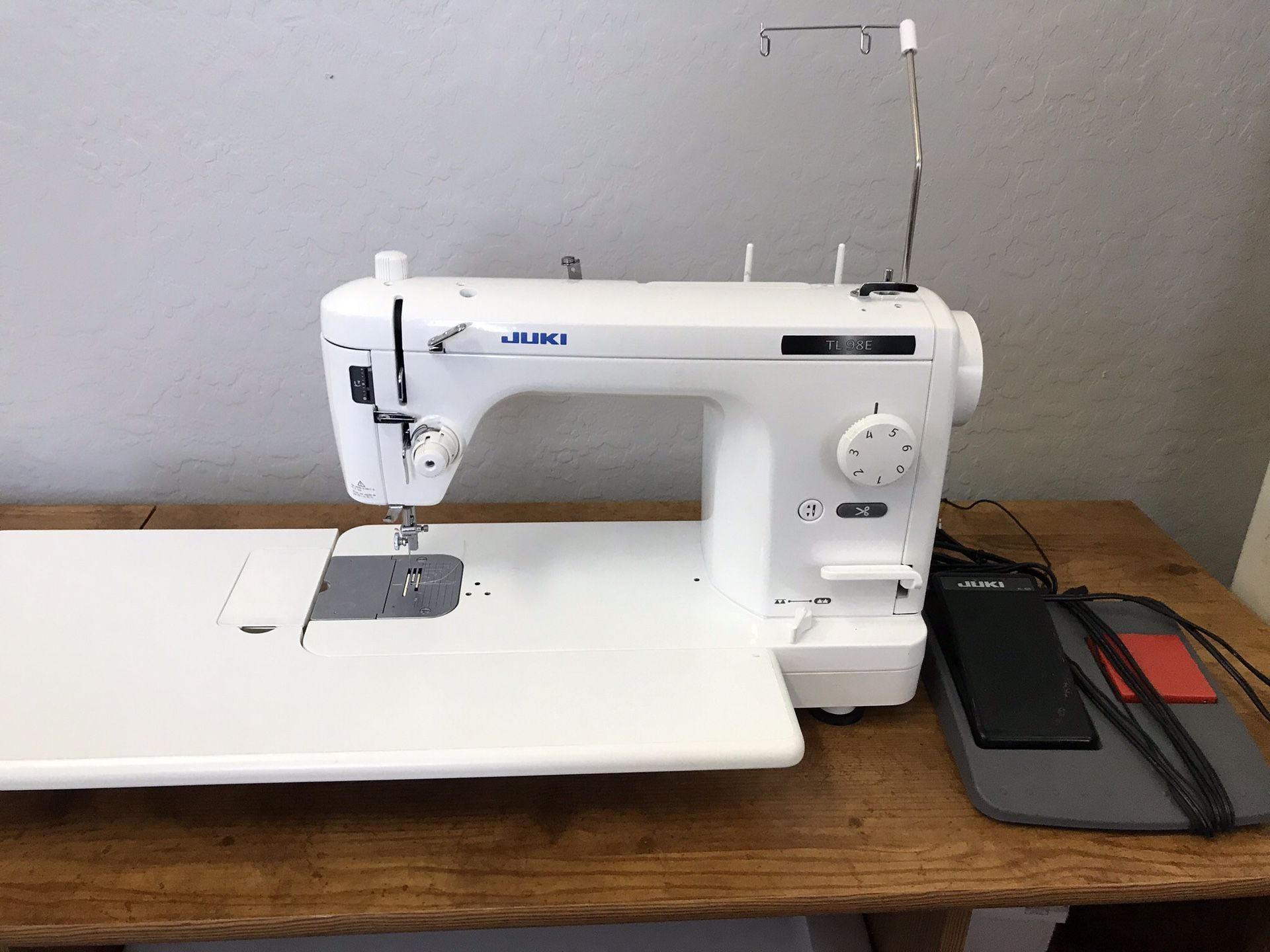Juki TL98E. Practically brand new. for Sale in Phoenix, AZ OfferUp