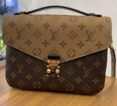 Louis Vuitton monogram messenger bag