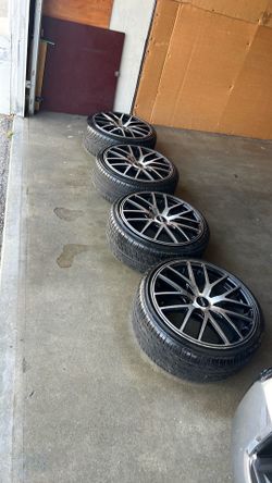 Touken rim set 18 tire 215-35/zr18