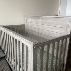 Convertible Crib