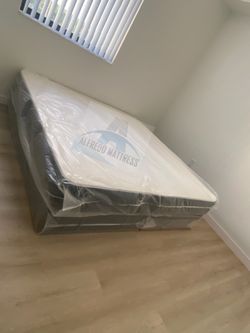 King mattress regular and box spring set (2pc - brand new)
