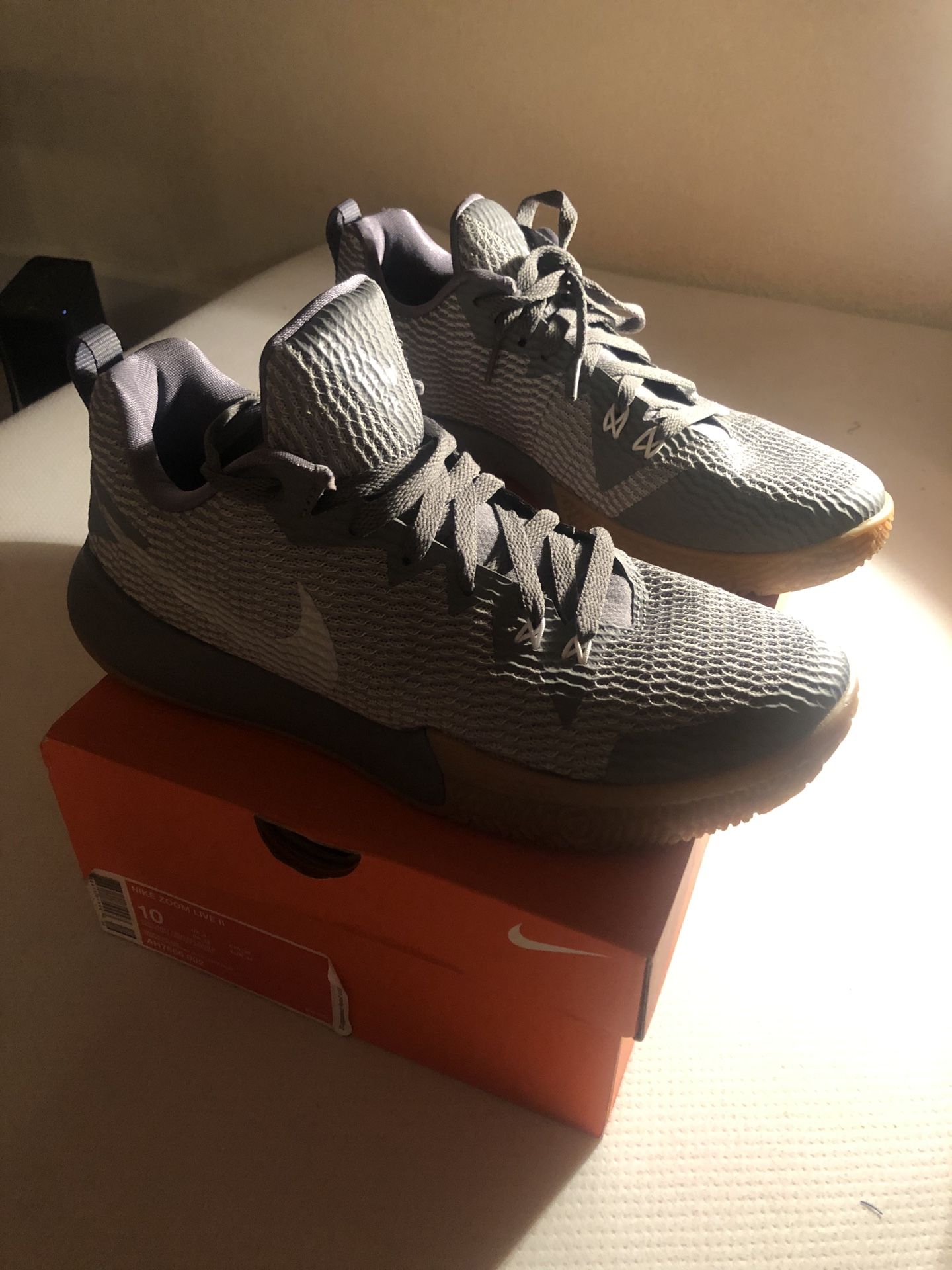 Nike zoom live size 10 brand new