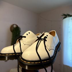 White Doc Marten Shoes NEW!